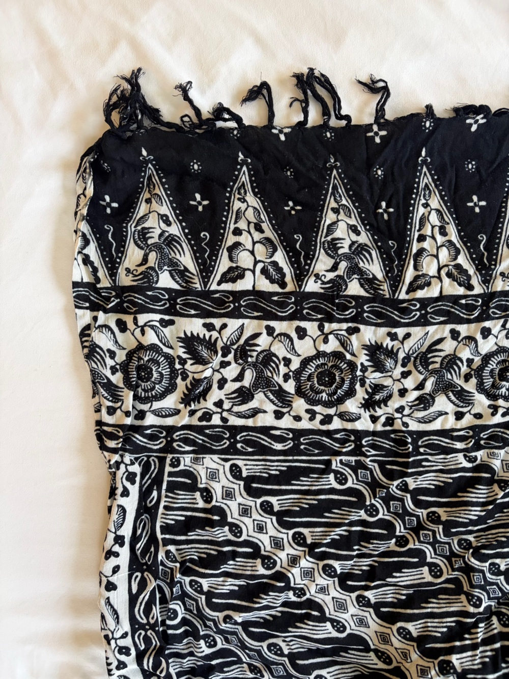 vintage Black & White Paisley sarong